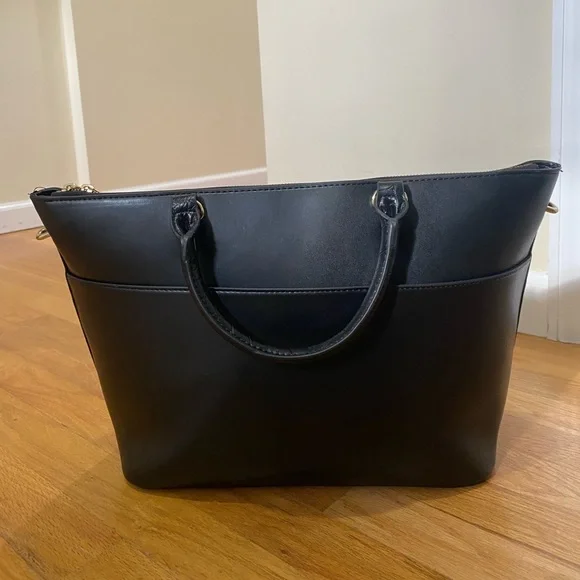 Black leather bag with top handle and removable crossbody strap/black with gold - Picture 3 of 7